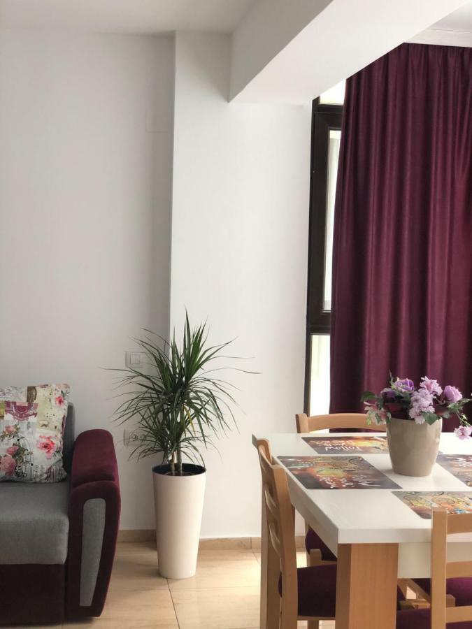 Apartamente Seashells Mamaia Nord Năvodari Exteriör bild
